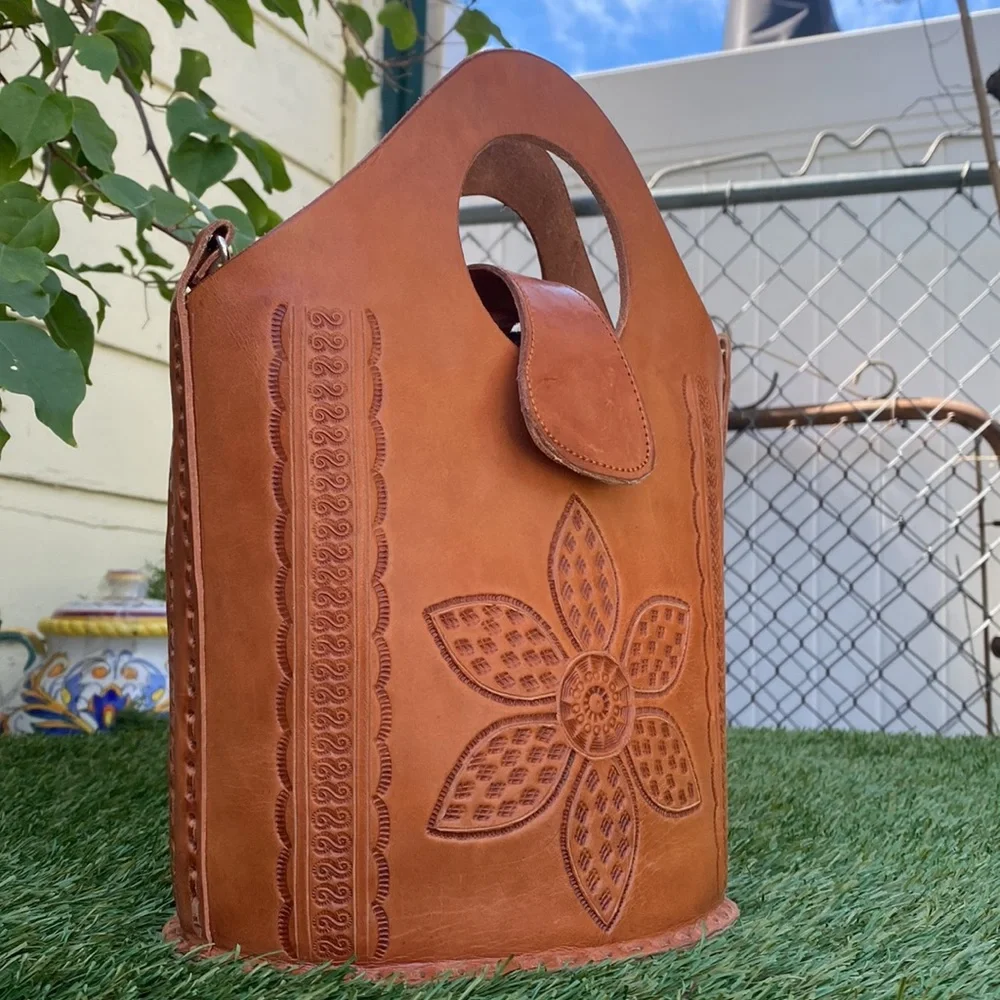 Handmade Tooled Flower Leather Bucket Bag - Picture 5 of 16